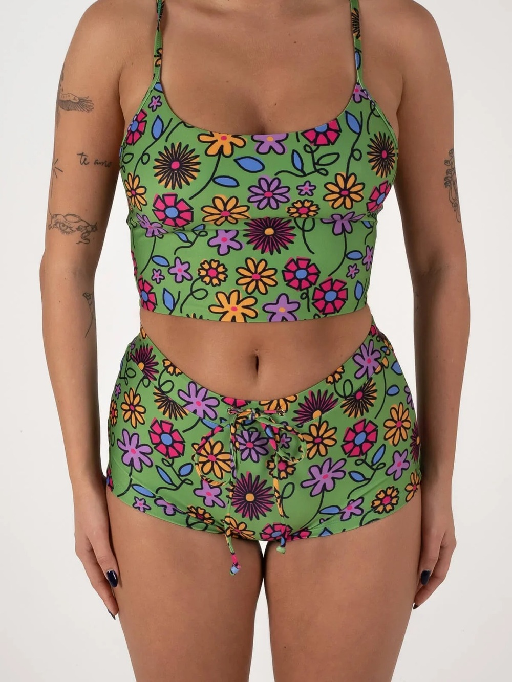 NWT Inner Relm Eight Eight Shorts in Green Flower